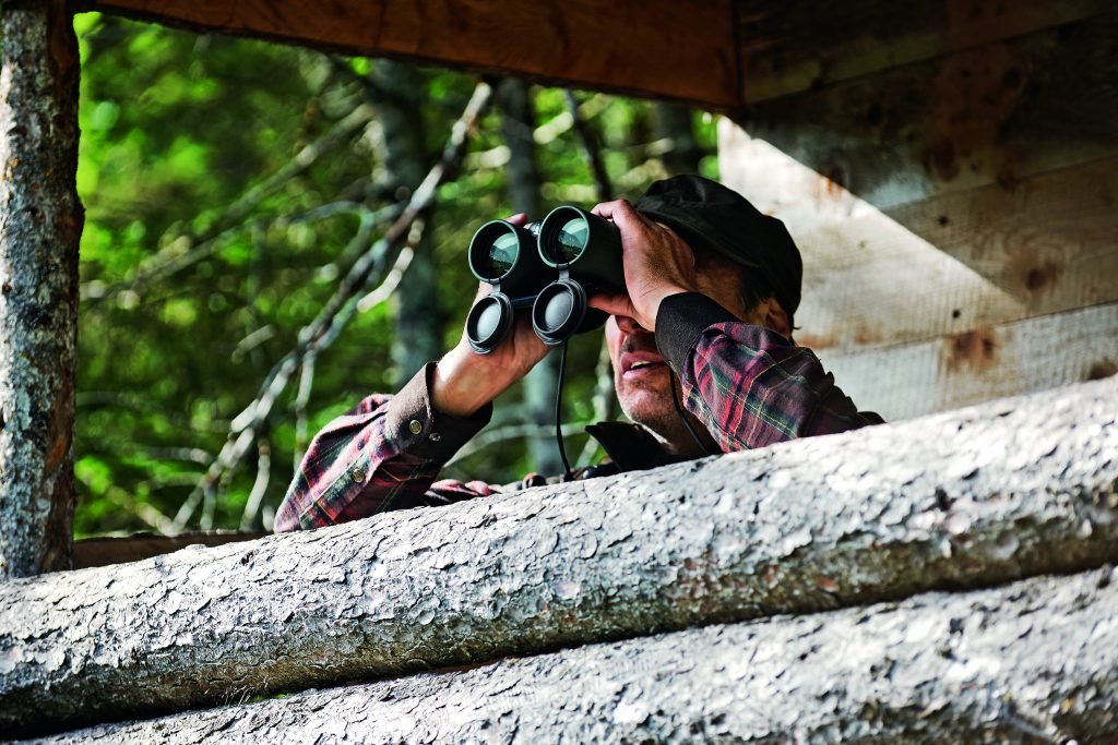 Swarovski 10x42 EL Range Binocular/Laser Rangefinder Review - Pointoptics